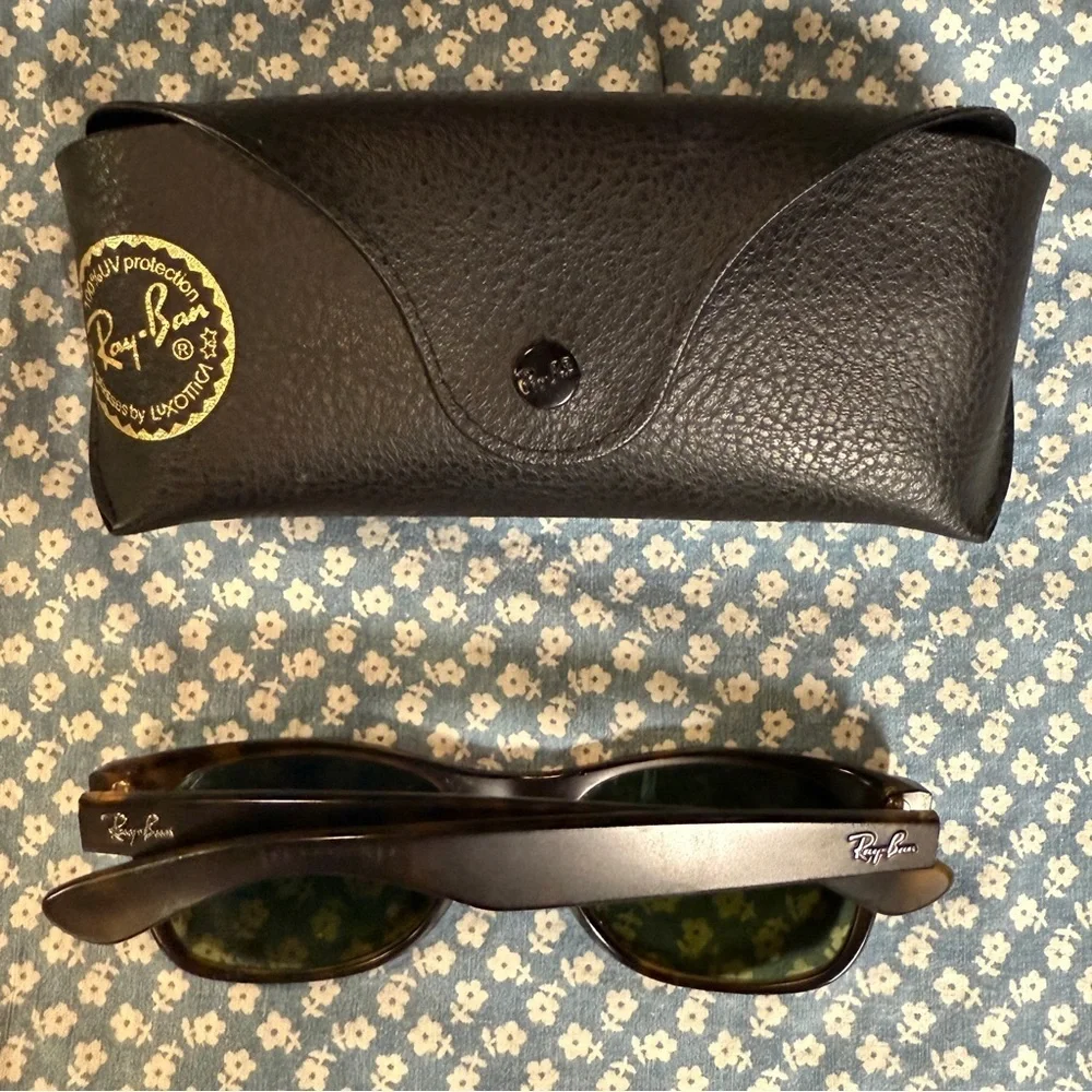 Ray Ban New Wayfarer Classic Polarized Sunglasses